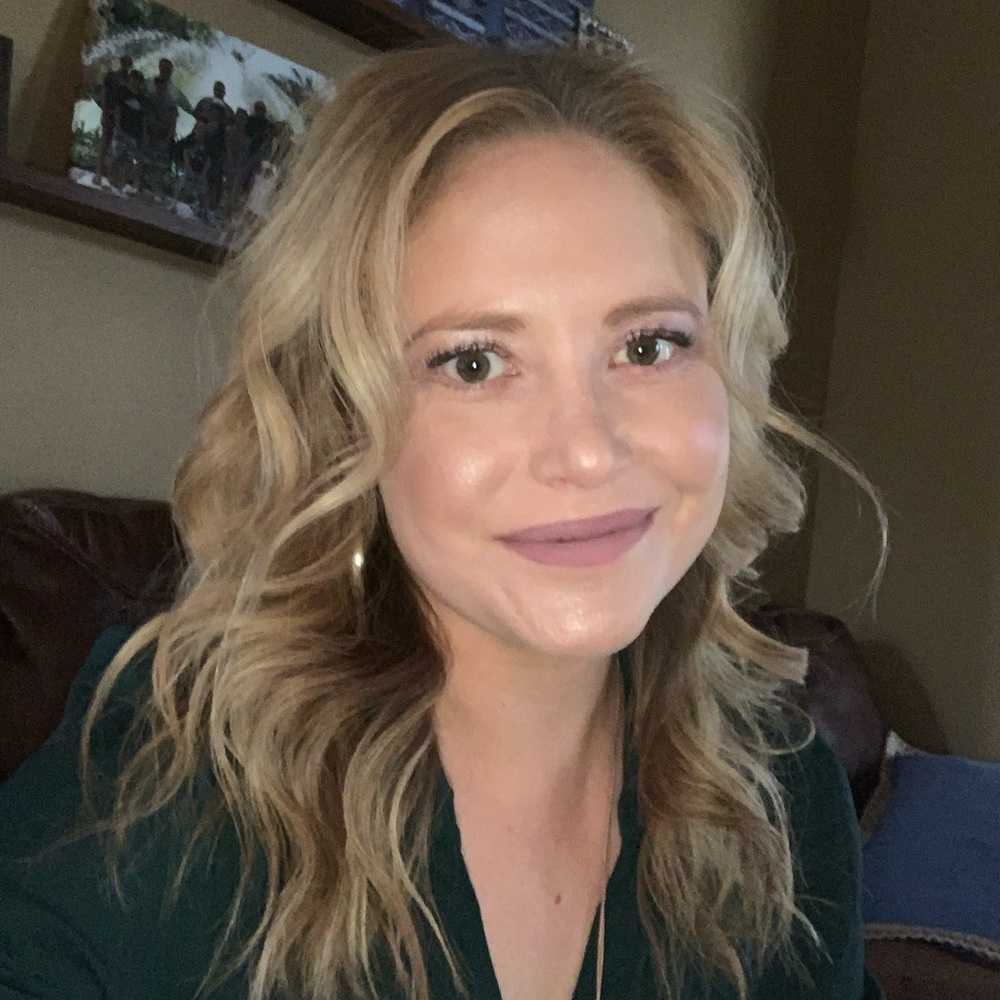 Meet your Posher, Danielle